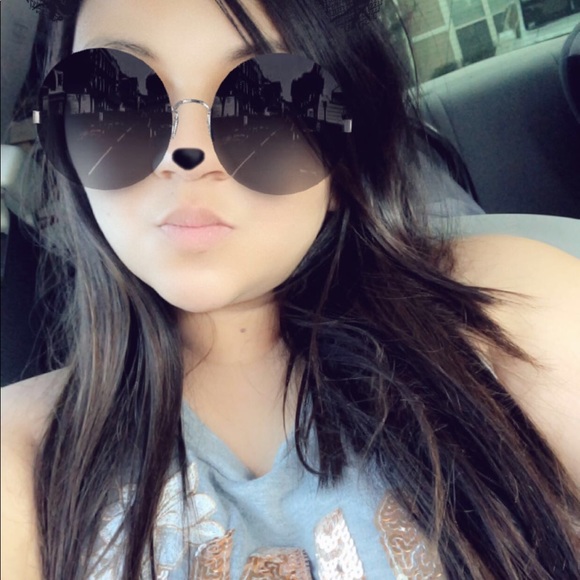 Meet your Posher, Blanca - Picture 1 of 1